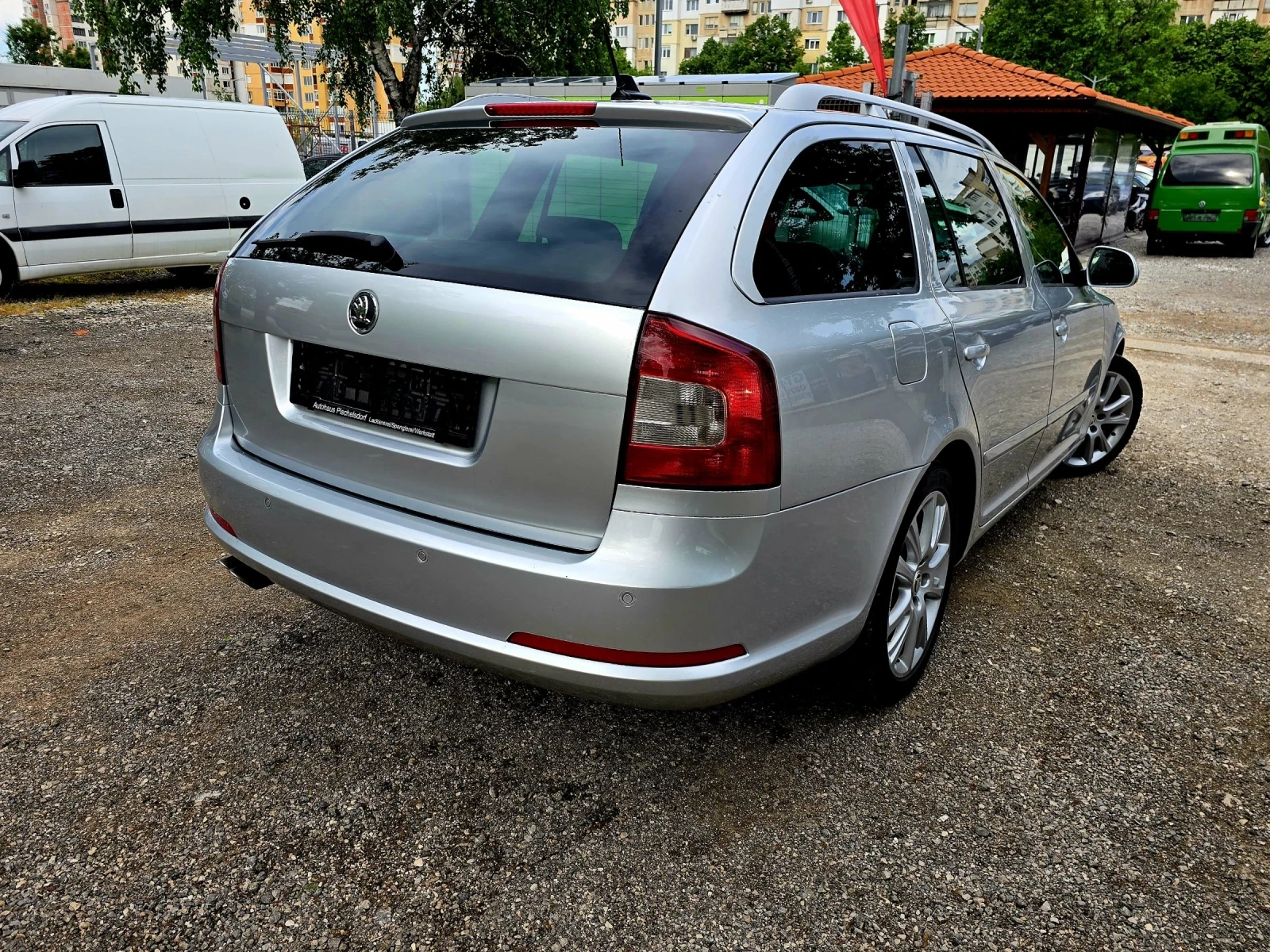 Skoda Octavia 2.0TDI VRS DSG, снимка 4 - Автомобили и джипове - 53039566