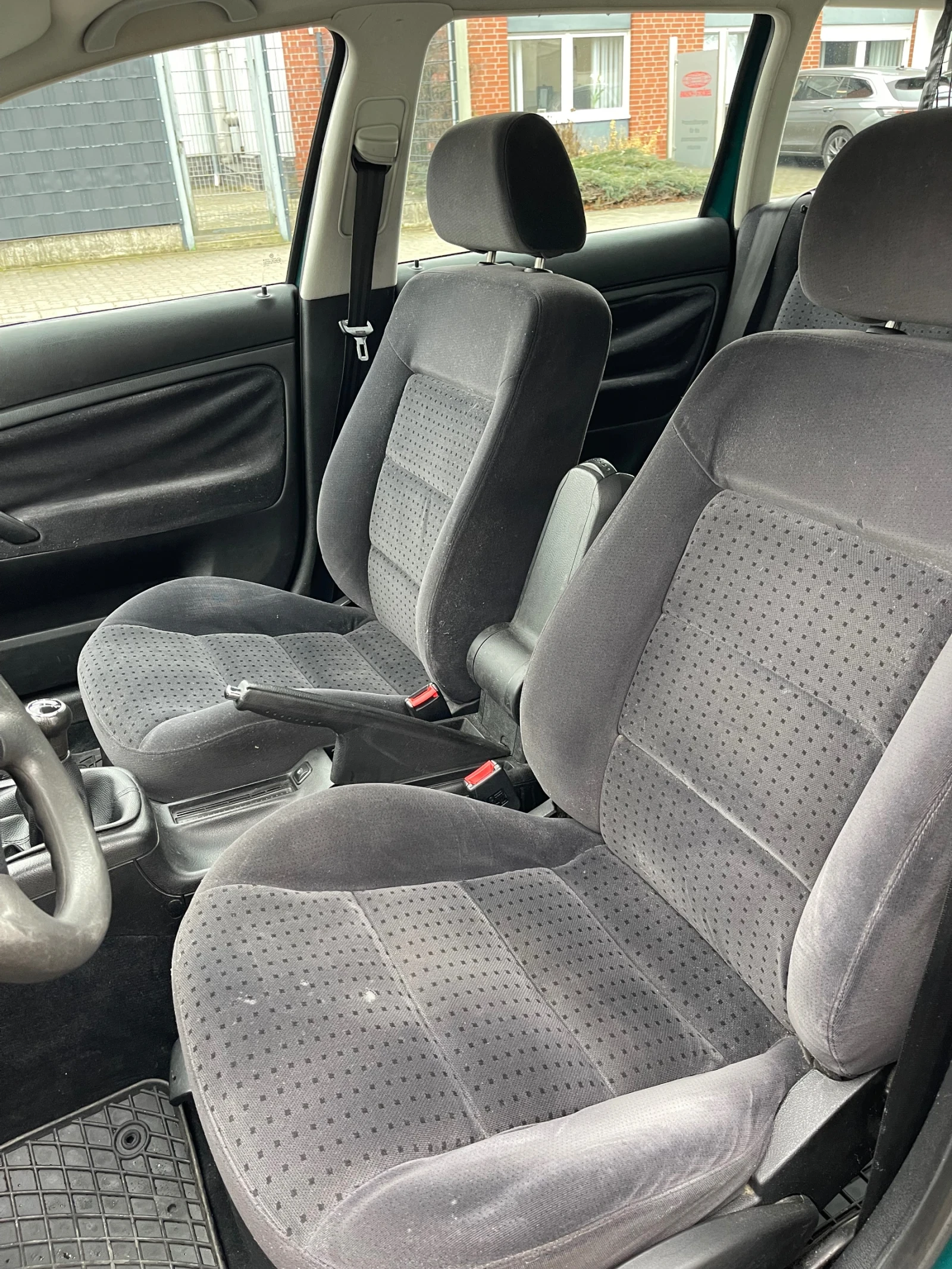 VW Passat 1.6 Benzin 102hp | Mobile.bg � ����������� 16