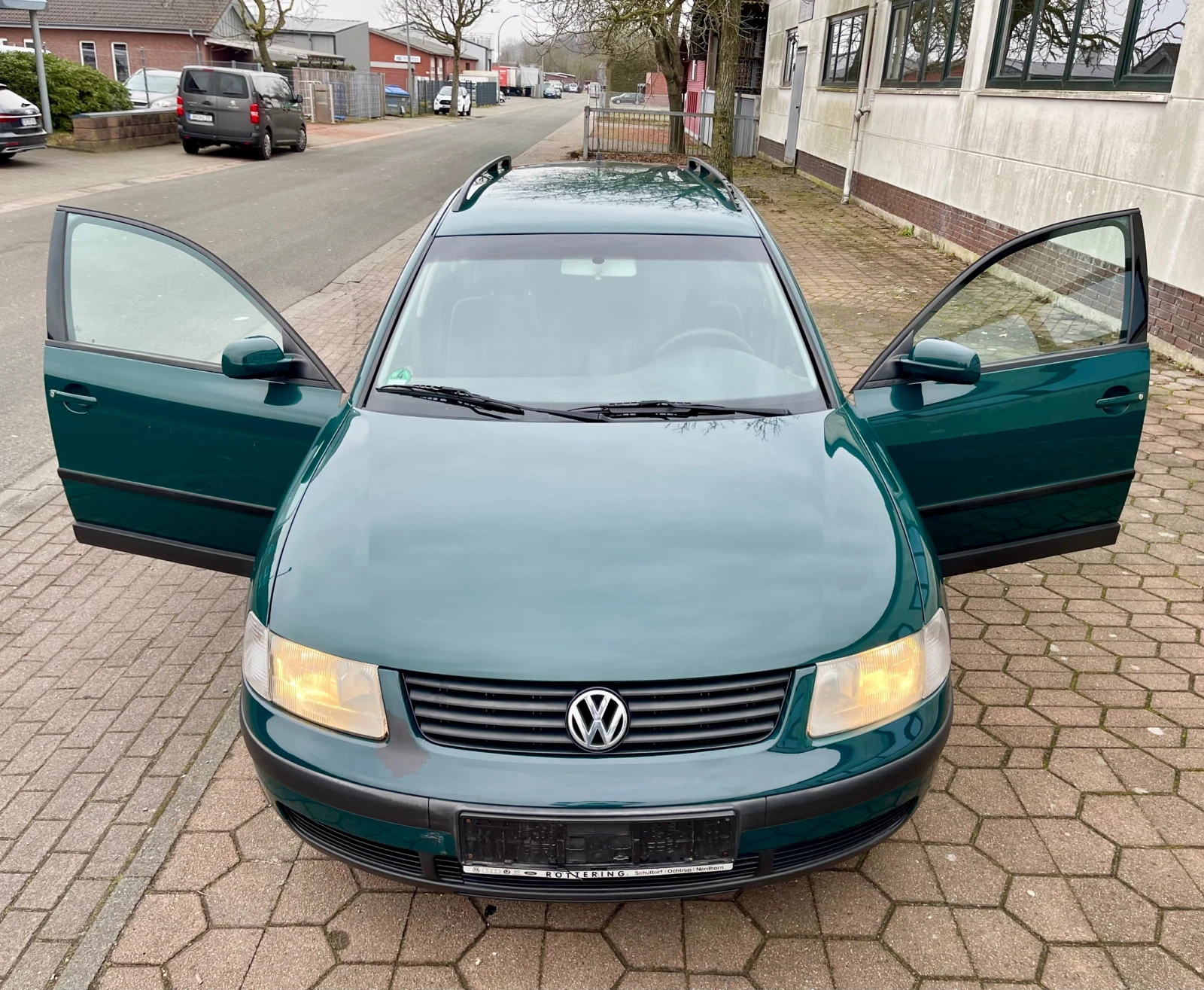 VW Passat 1.6 Benzin 102hp | Mobile.bg � ����������� 1