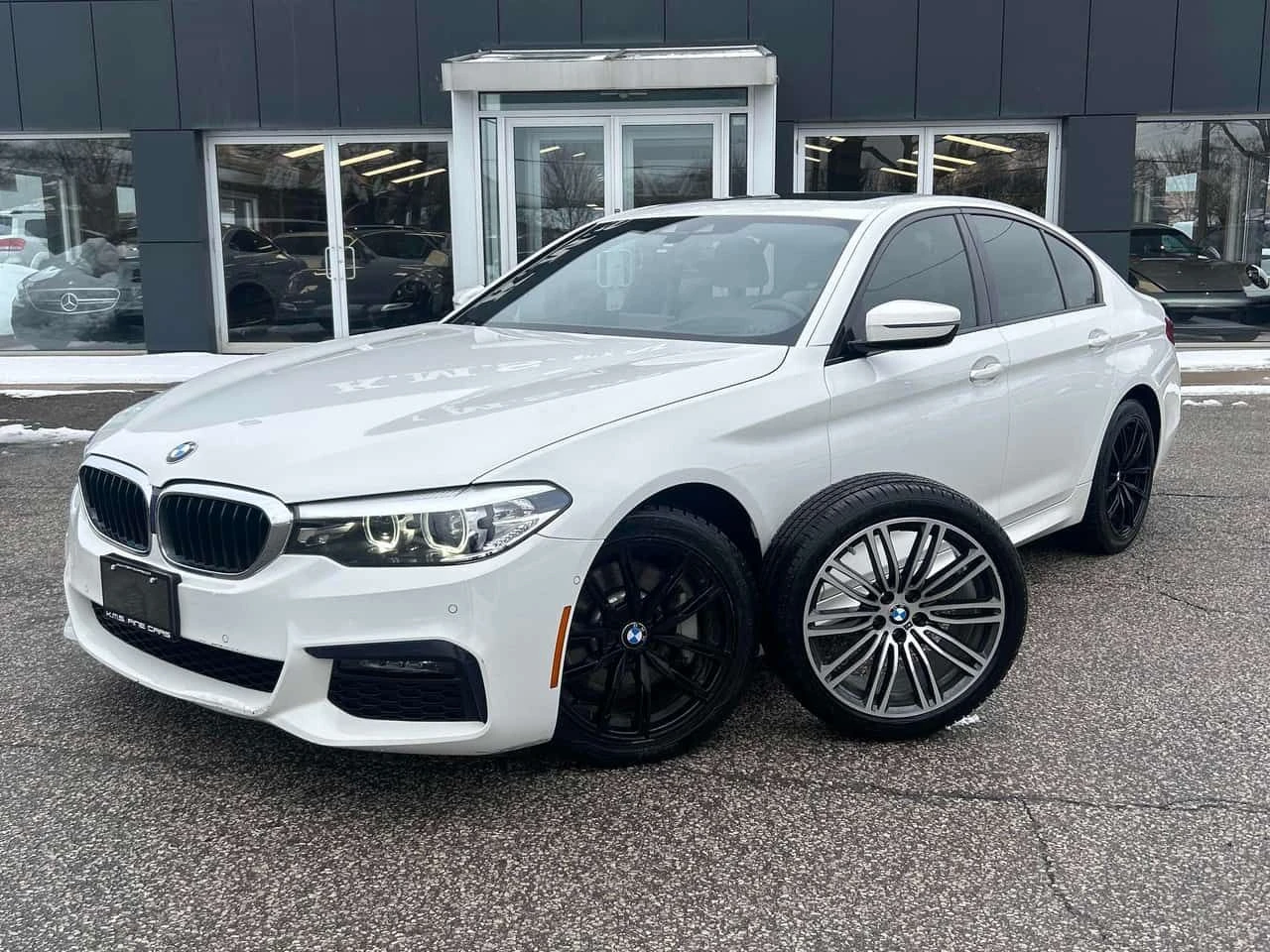 BMW 530 530i xDrive  CARFAX | Mobile.bg � ����������� 1