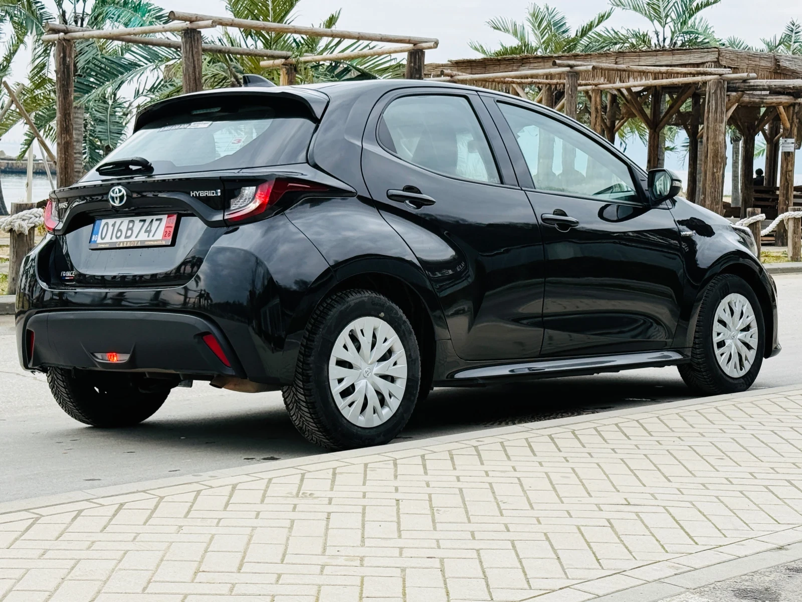 Toyota Yaris 1.5 Hybrid Реални КМ, снимка 6 - Автомобили и джипове - 53770193