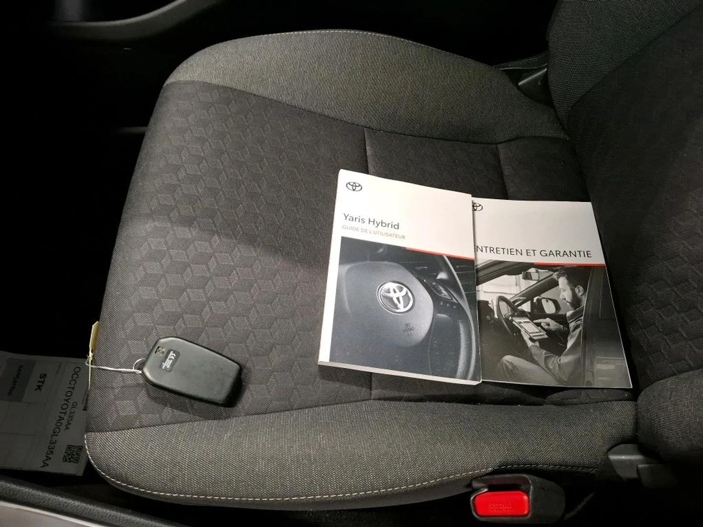 Toyota Yaris 1.5 Hybrid Реални КМ, снимка 15 - Автомобили и джипове - 53770193