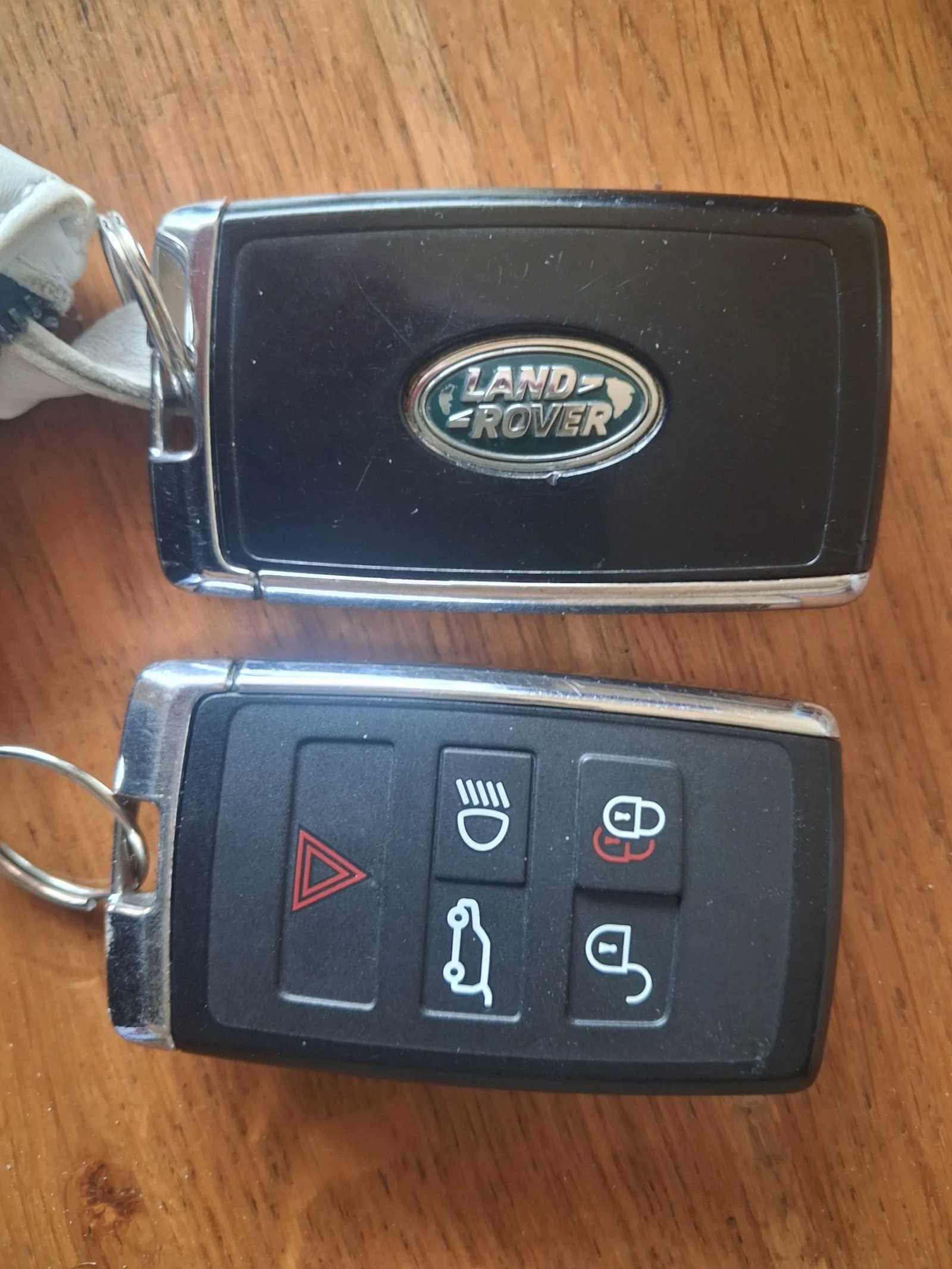 Land Rover Discovery Sport 2.0D-4?4-mhev, снимка 11 - Автомобили и джипове - 53817853