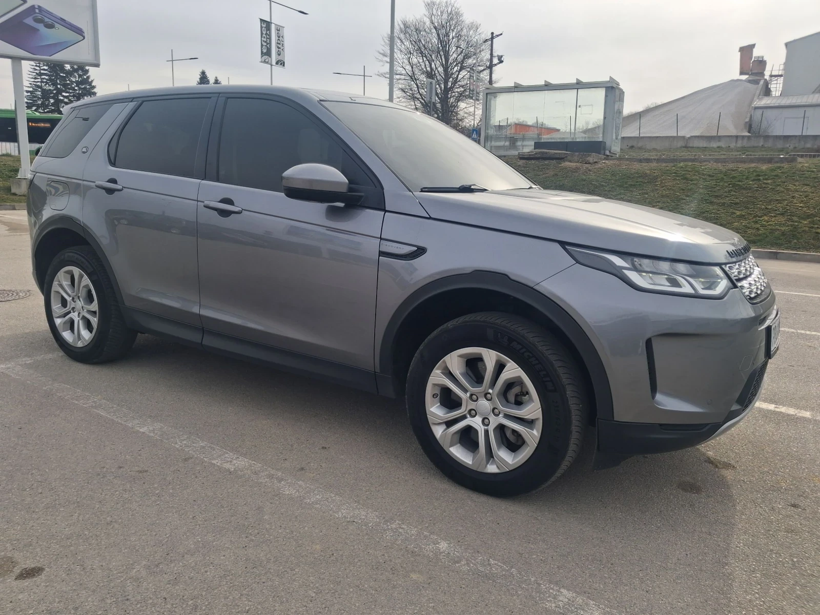 Land Rover Discovery Sport 2.0D-4?4-mhev, снимка 2 - Автомобили и джипове - 53817853