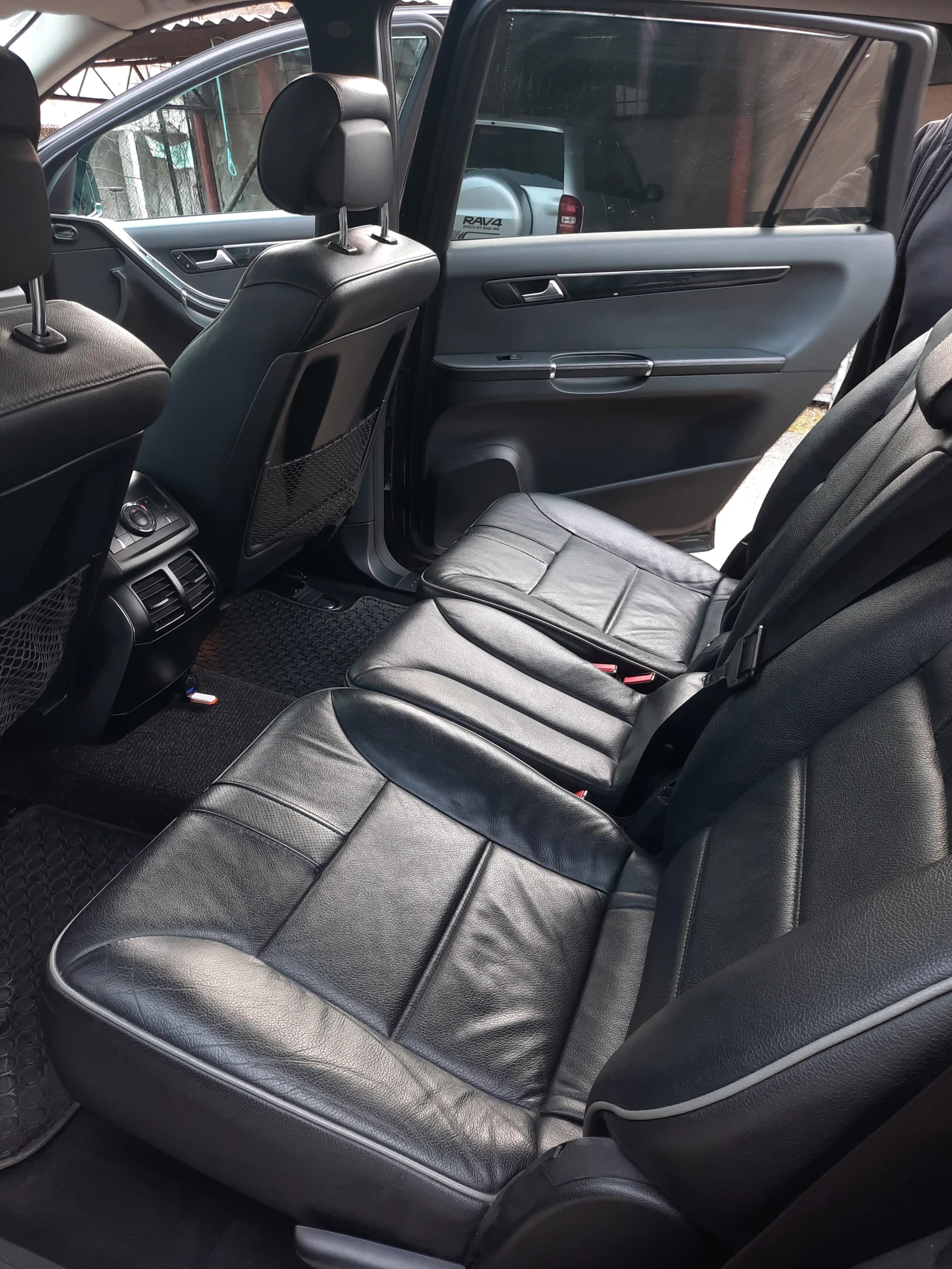 Mercedes-Benz R 350, снимка 8 - Автомобили и джипове - 53967893