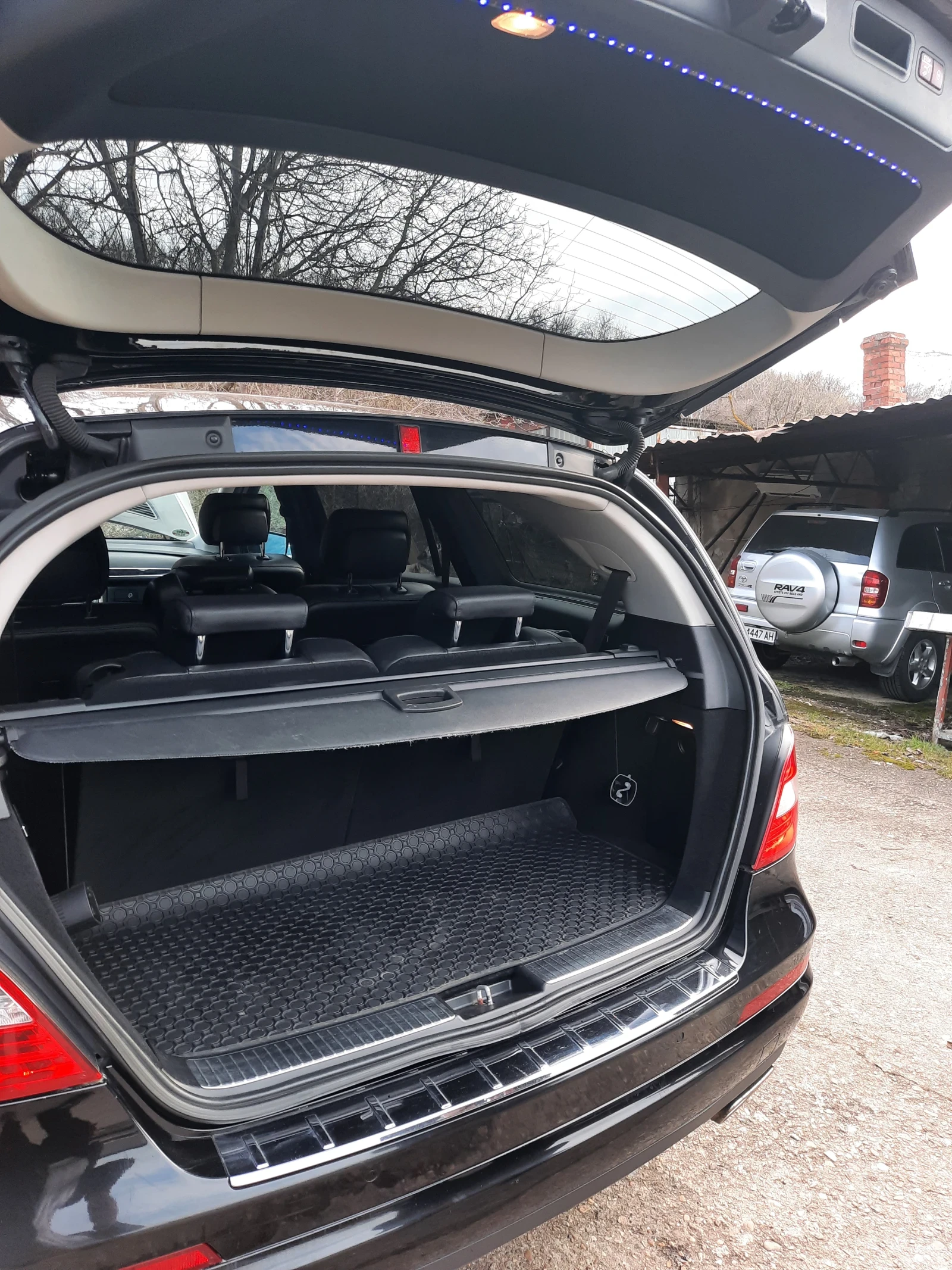 Mercedes-Benz R 350, снимка 9 - Автомобили и джипове - 53967893