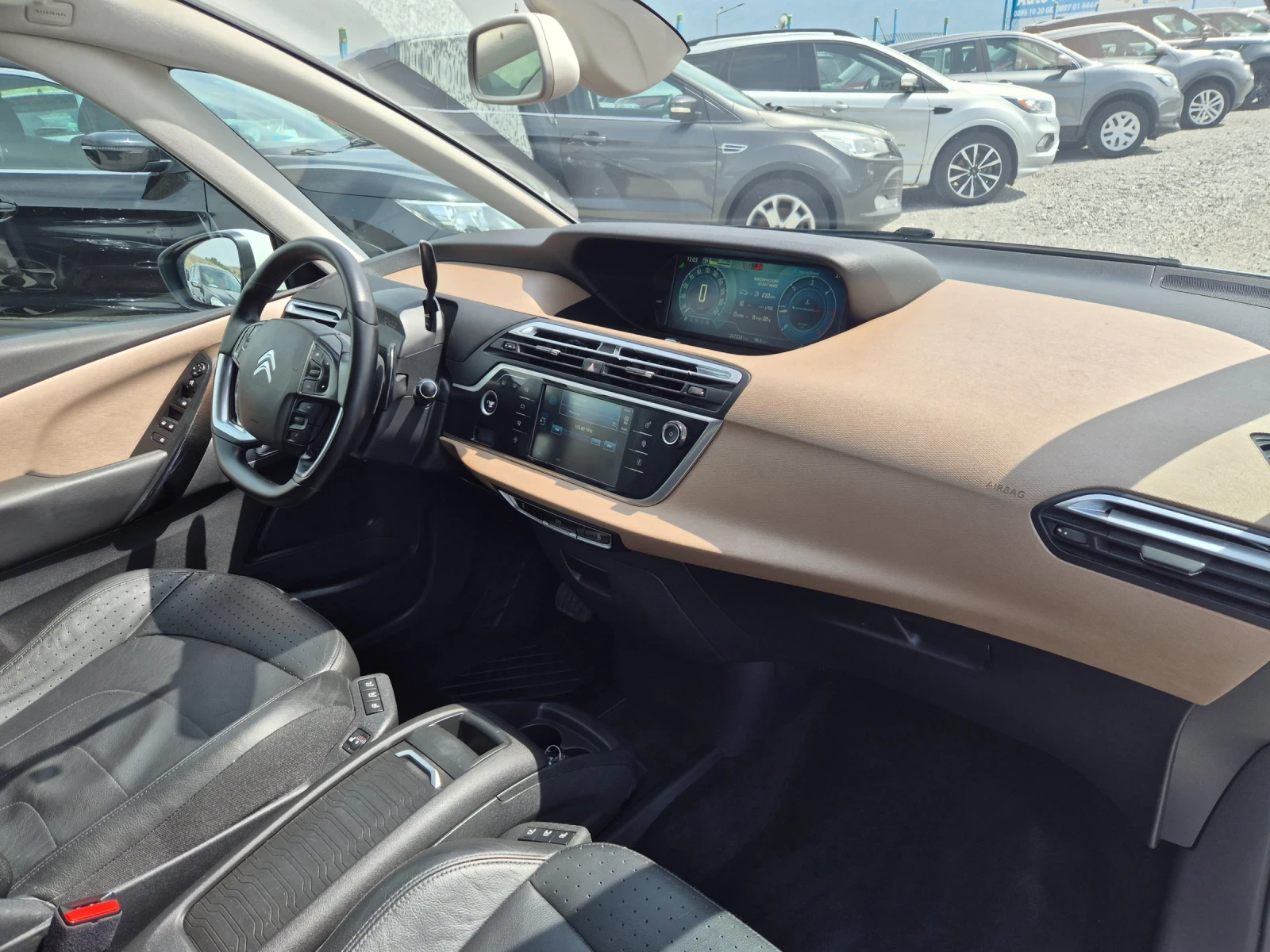 Citroen Grand C4 Picasso 1.6 HDI, снимка 10 - Автомобили и джипове - 54423240