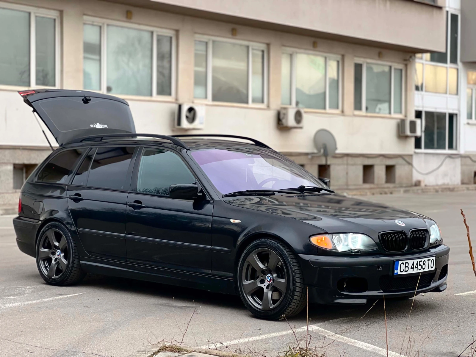 BMW 330 330d+ + На Задно , снимка 3 - Автомобили и джипове - 54810524