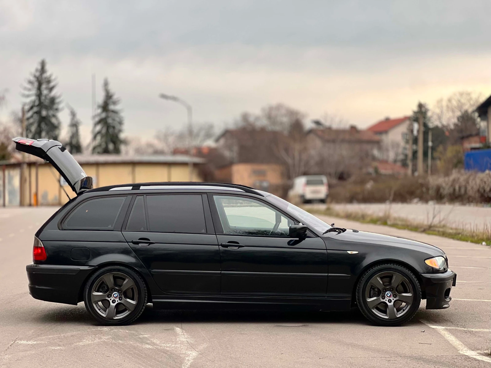 BMW 330 330d+ + На Задно , снимка 5 - Автомобили и джипове - 54810524