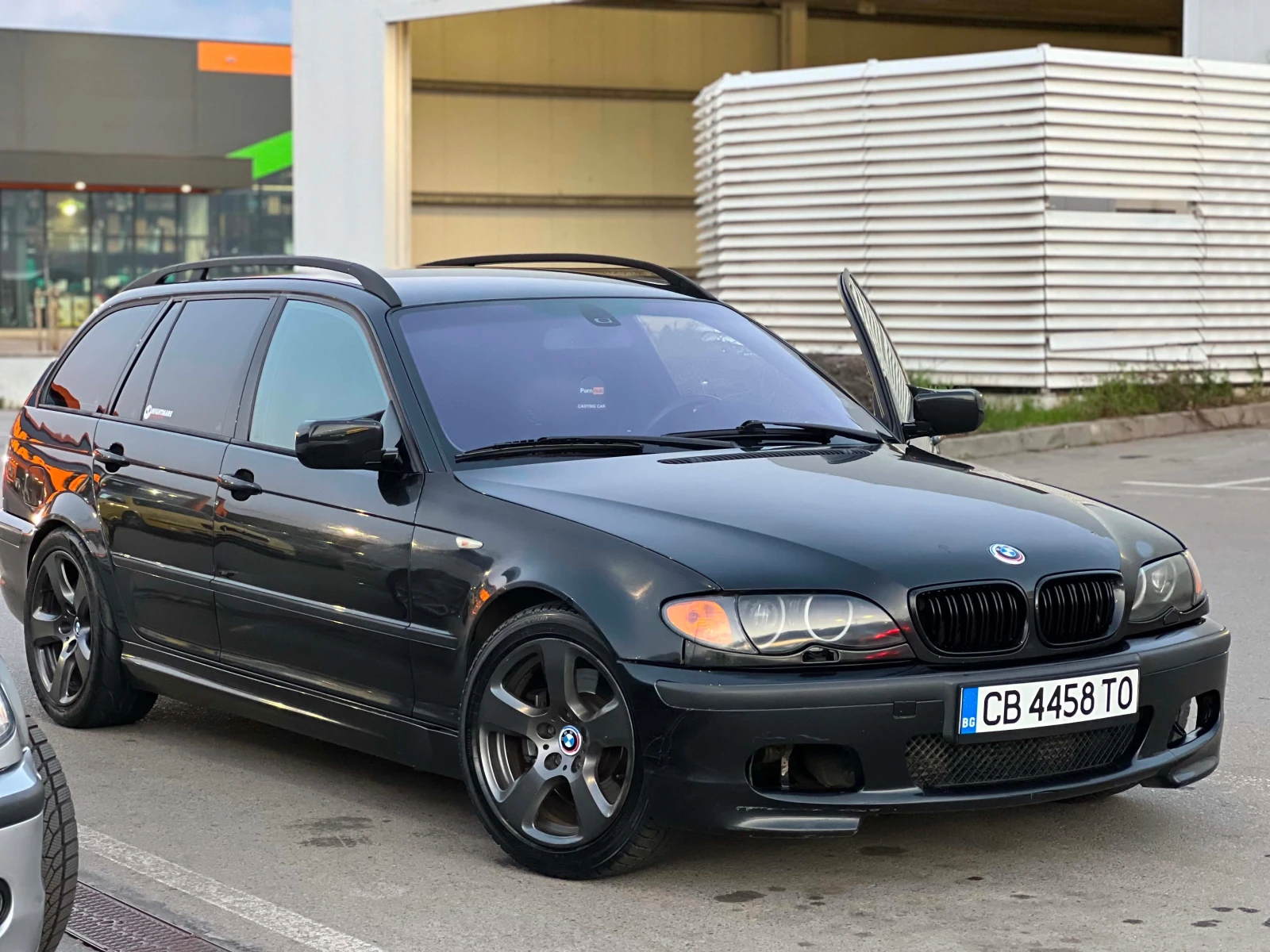 BMW 330 330d+ + На Задно , снимка 2 - Автомобили и джипове - 54810524