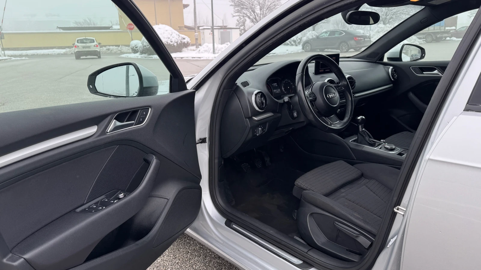 Audi A3 Sportback, снимка 8 - Автомобили и джипове - 55143380