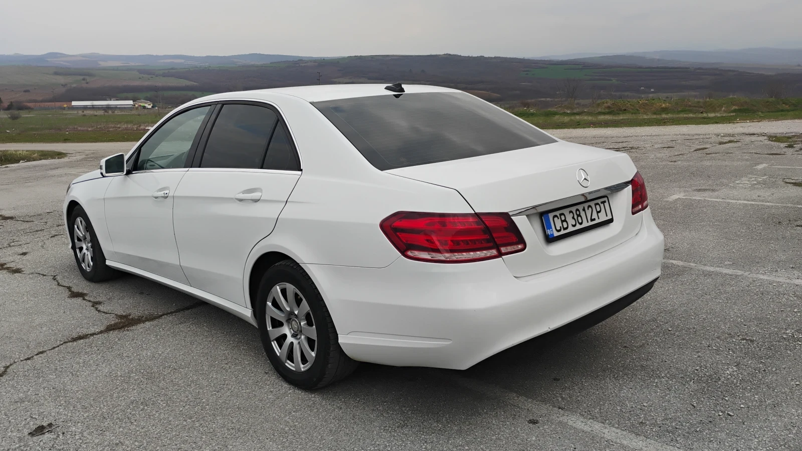 Mercedes-Benz E 200, снимка 5 - Автомобили и джипове - 55178439