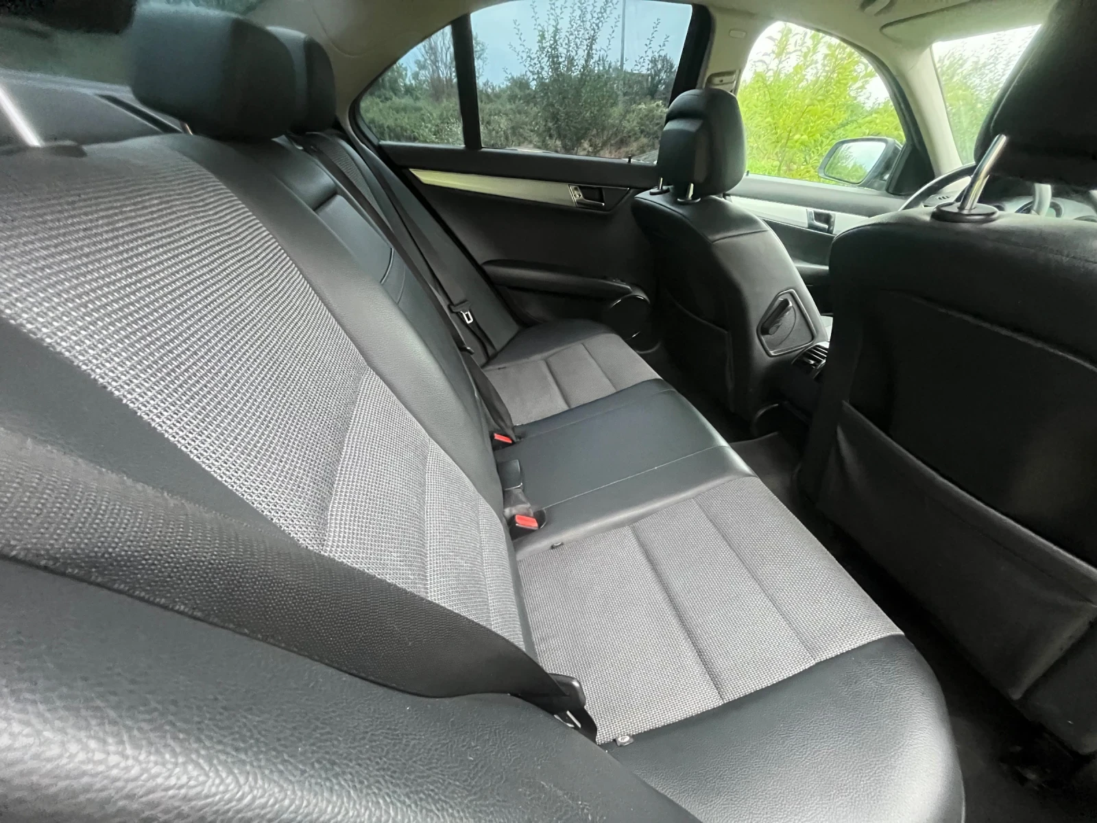Mercedes-Benz C 220 AVANTGARDE OM646, снимка 8 - Автомобили и джипове - 55319328