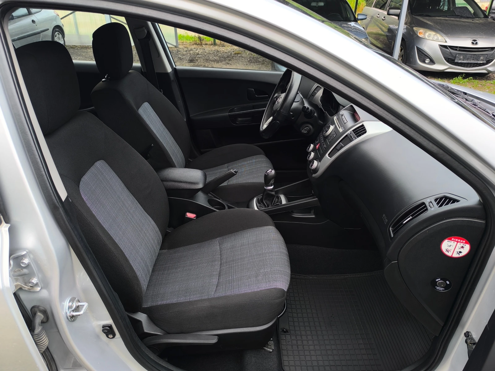 Kia Ceed FACE LIFT-1.6CRDI-90��-6 ��������-�����-EURO 5 !!! | Mobile.bg � ����������� 15