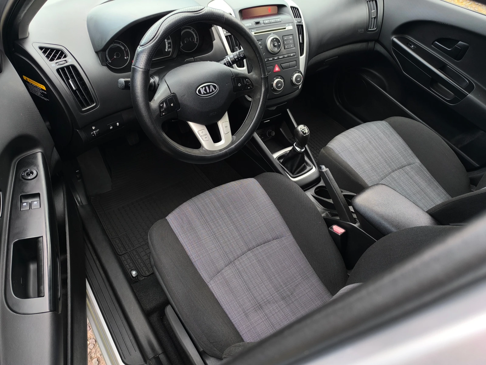 Kia Ceed FACE LIFT-1.6CRDI-90��-6 ��������-�����-EURO 5 !!! | Mobile.bg � ����������� 10