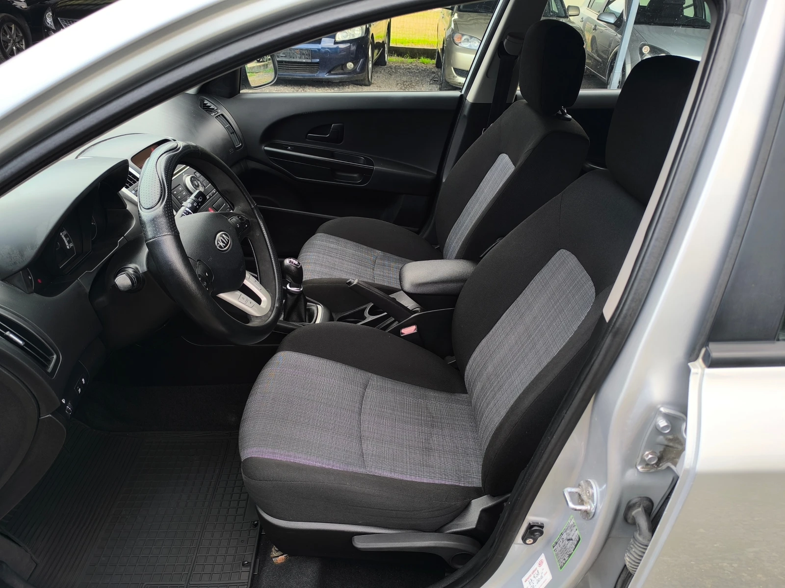 Kia Ceed FACE LIFT-1.6CRDI-90��-6 ��������-�����-EURO 5 !!! | Mobile.bg � ����������� 9