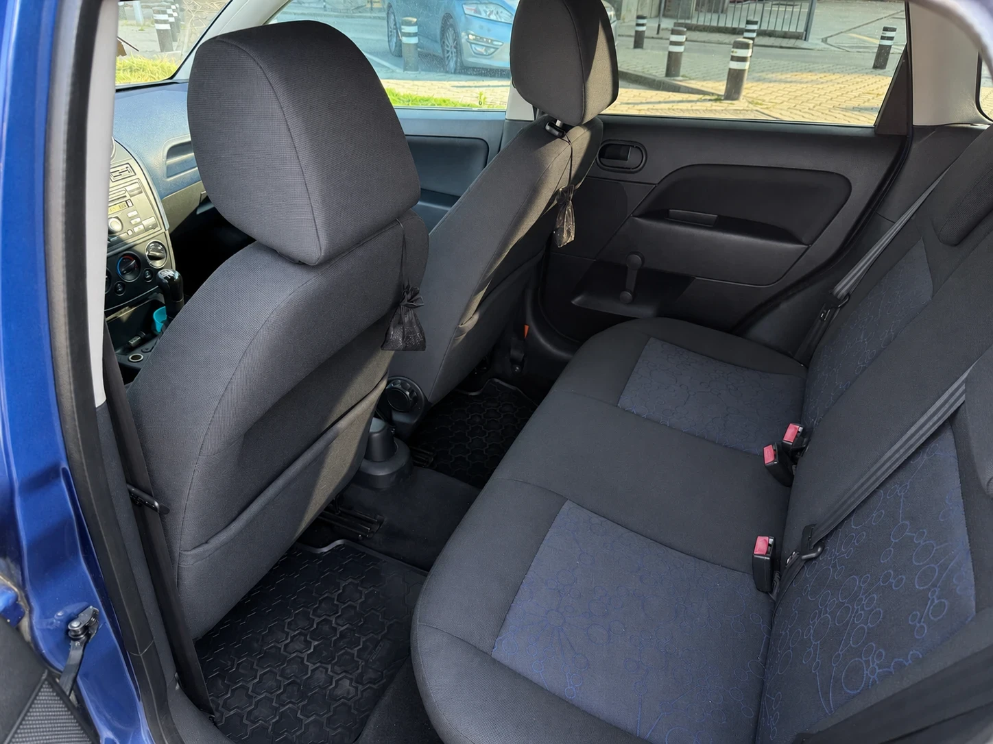 Ford Fiesta 1.4, снимка 8 - Автомобили и джипове - 55753306