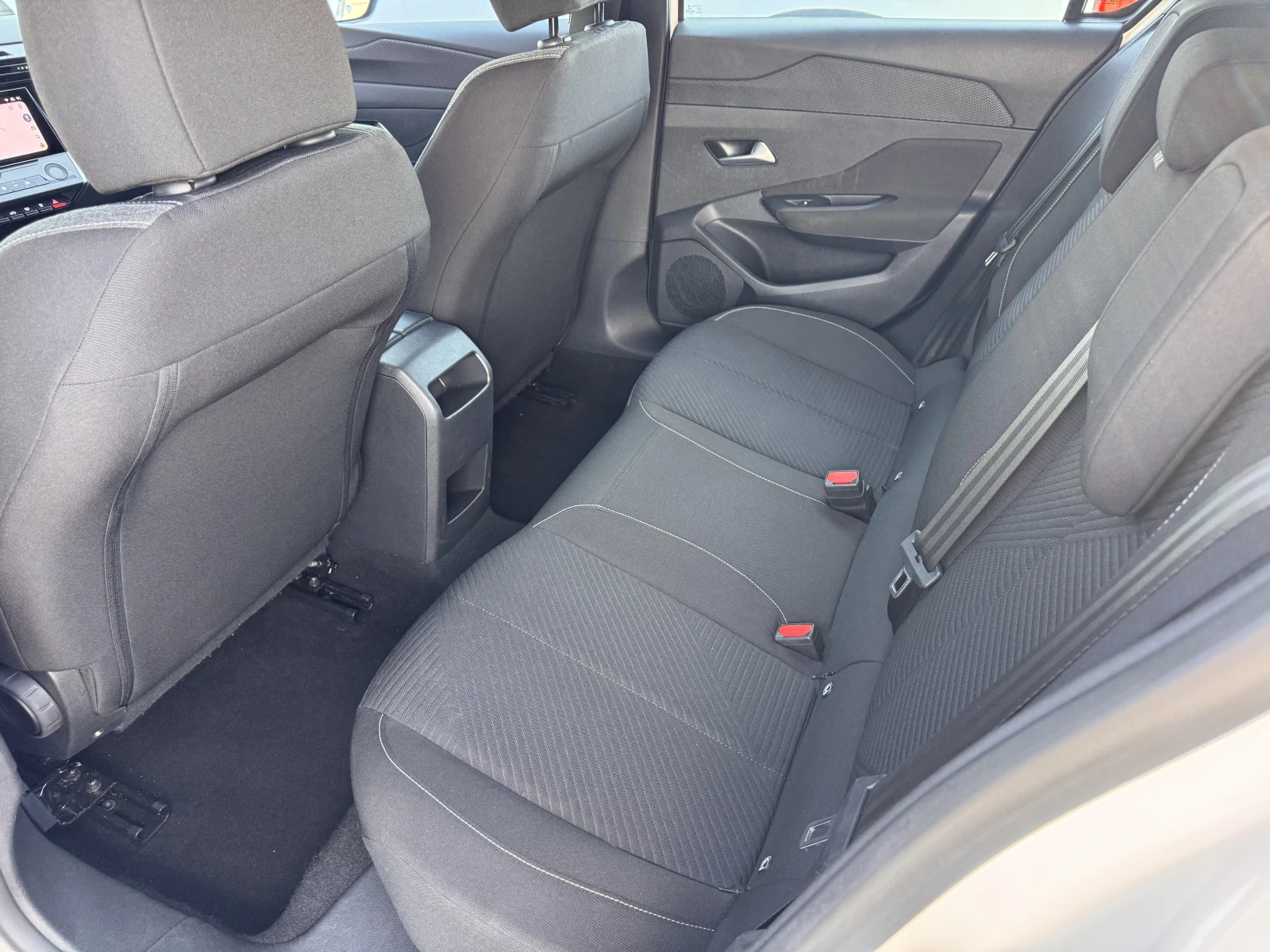 Peugeot 308 Active/1.2PureTech/110�.�./6�� | Mobile.bg � ����������� 10