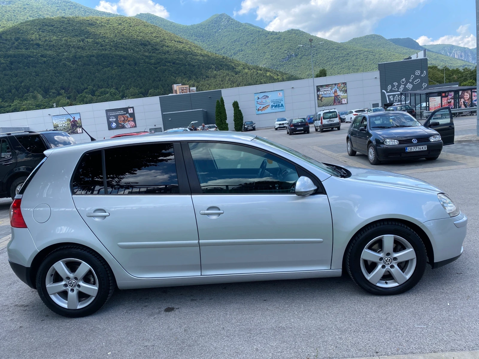 VW Golf 2.0TDI BMM, снимка 4 - Автомобили и джипове - 55989929