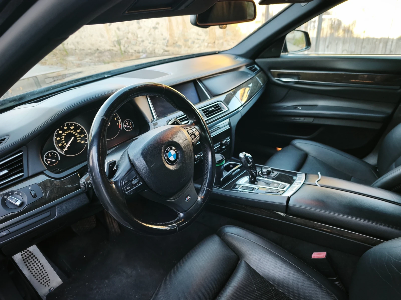 BMW 750 F01 LCI, снимка 6 - Автомобили и джипове - 56074927