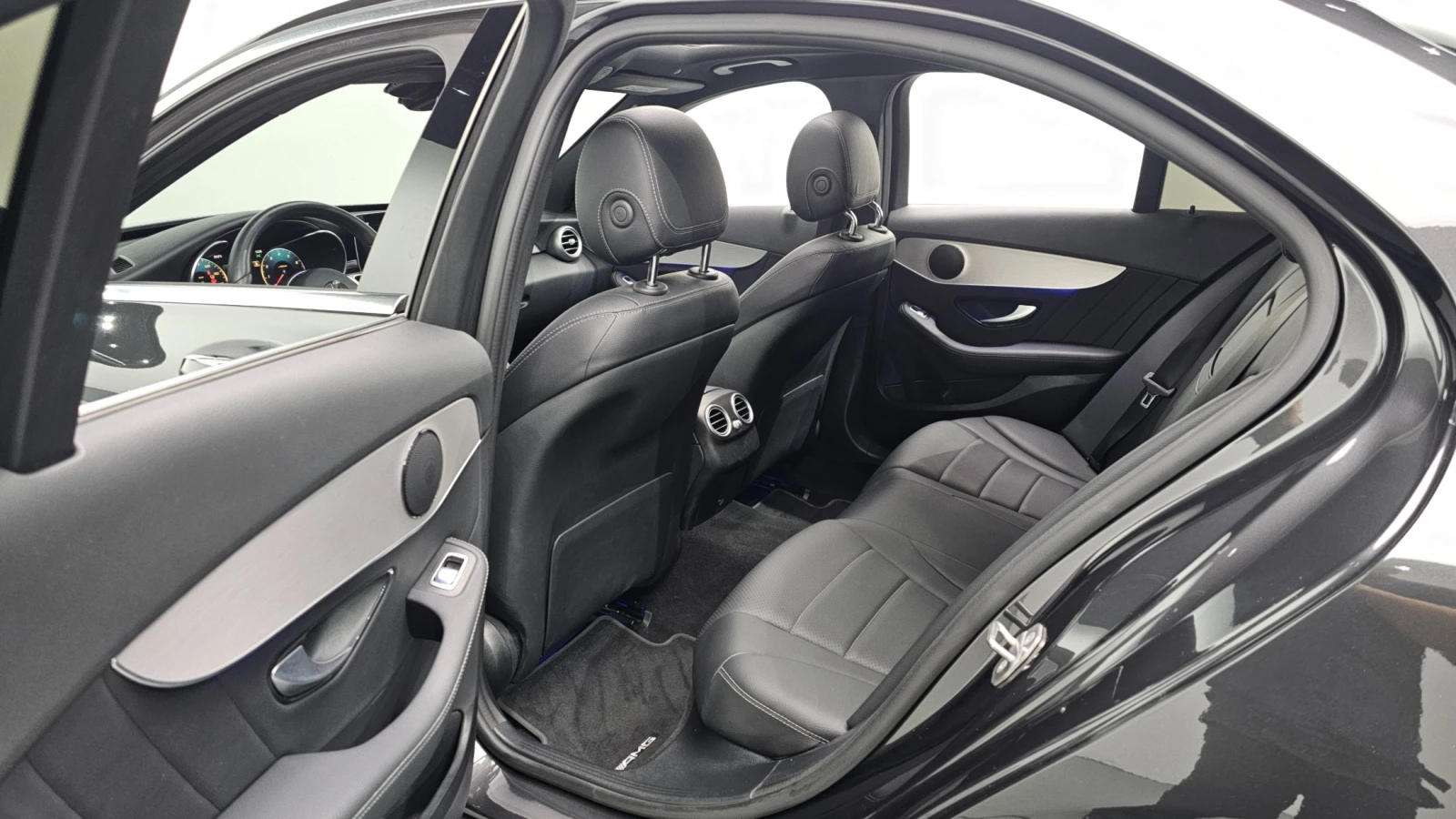 Mercedes-Benz C 200 AMG Line, снимка 10 - Автомобили и джипове - 56283374