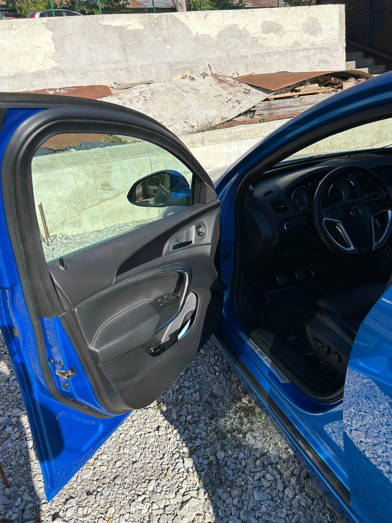 Opel Insignia, снимка 8 - Автомобили и джипове - 56345542