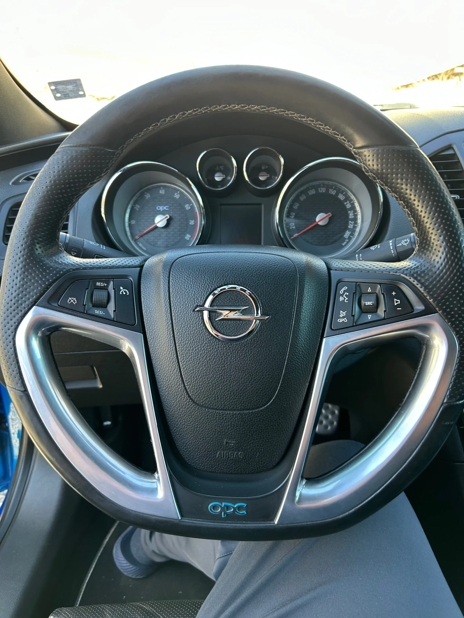Opel Insignia, снимка 14 - Автомобили и джипове - 56345542