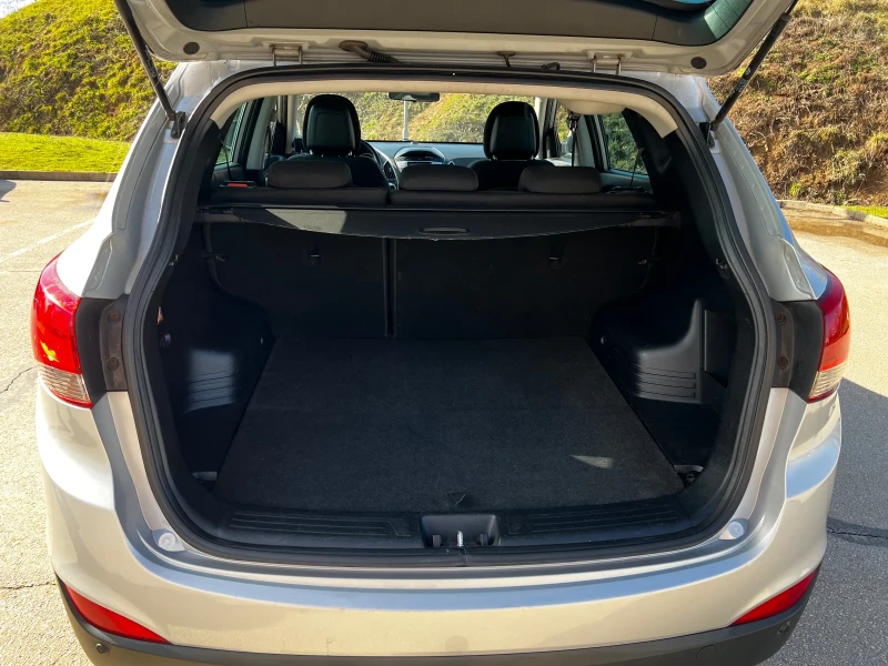 Hyundai IX35 2000 бензин, снимка 14 - Автомобили и джипове - 53500464