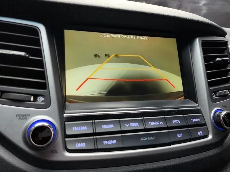 Hyundai Tucson 2.0 CRDi, снимка 16 - Автомобили и джипове - 54258396