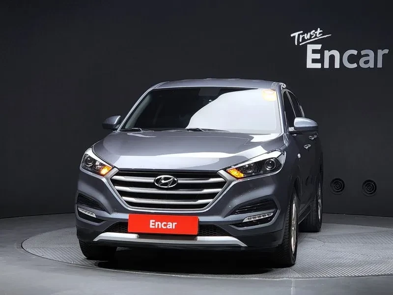 Hyundai Tucson 2.0 CRDi, снимка 3 - Автомобили и джипове - 54258396