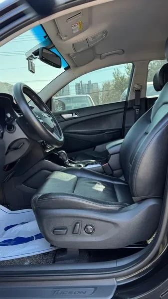 Hyundai Tucson 2.0 - САМО 30% АВАНС, снимка 10 - Автомобили и джипове - 56065843