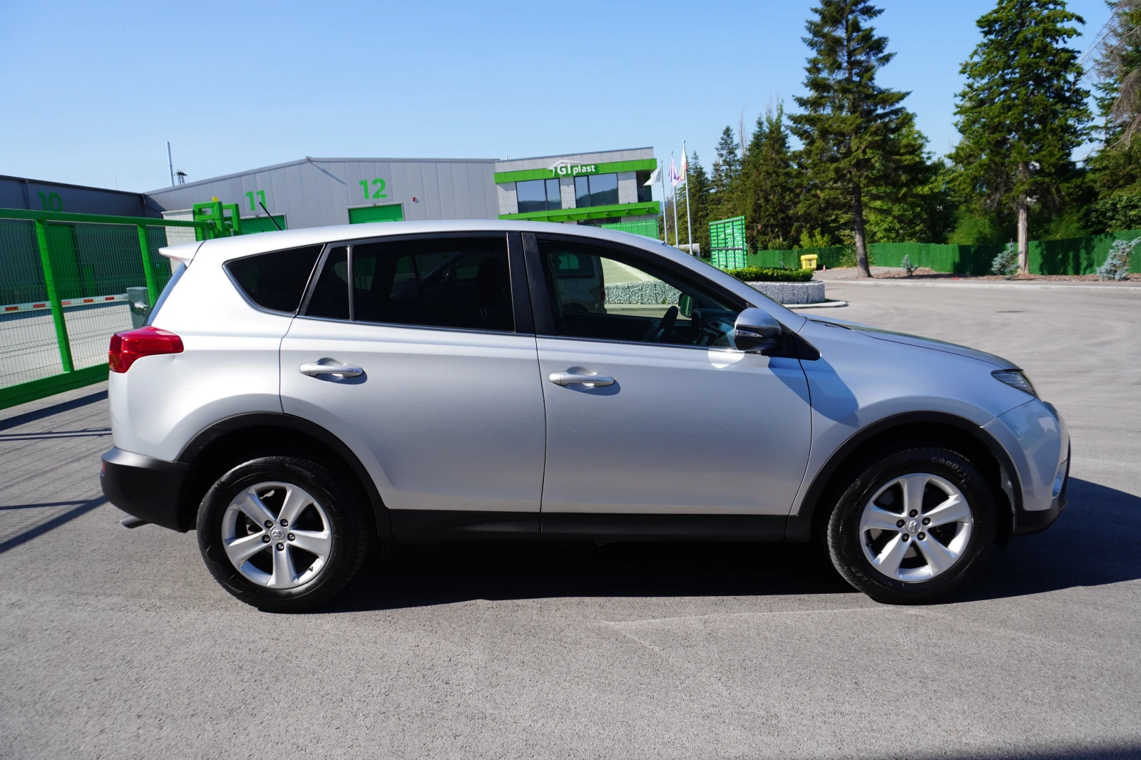 Toyota Rav4 2.2D4D 126KC - изображение 6