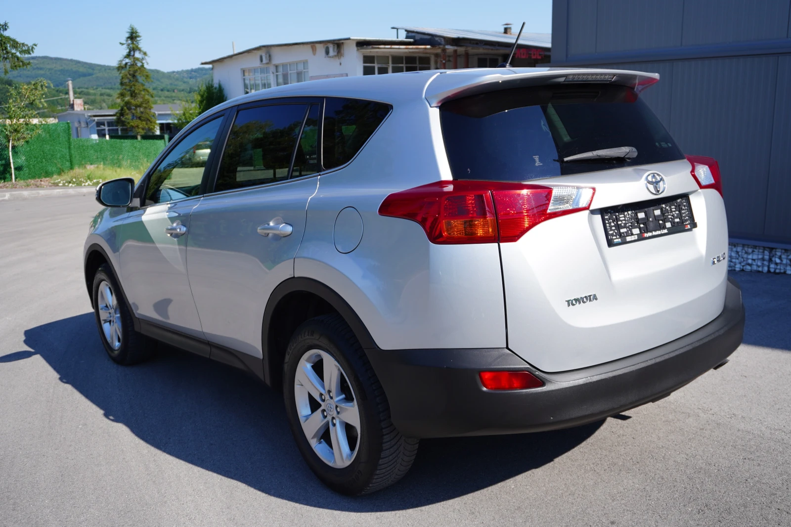 Toyota Rav4 2.2D4D 126KC - изображение 3