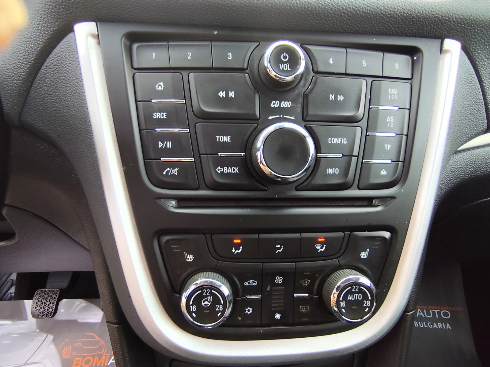 Opel Mokka 1.6CDTi* 4X4* ����* ������� �������/�����* EU6B*  | Mobile.bg � ����������� 9