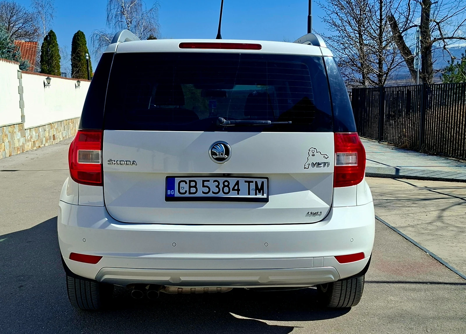 Skoda Yeti 2.0.TDI 4x4 FULL MAX, снимка 6 - Автомобили и джипове - 53838782