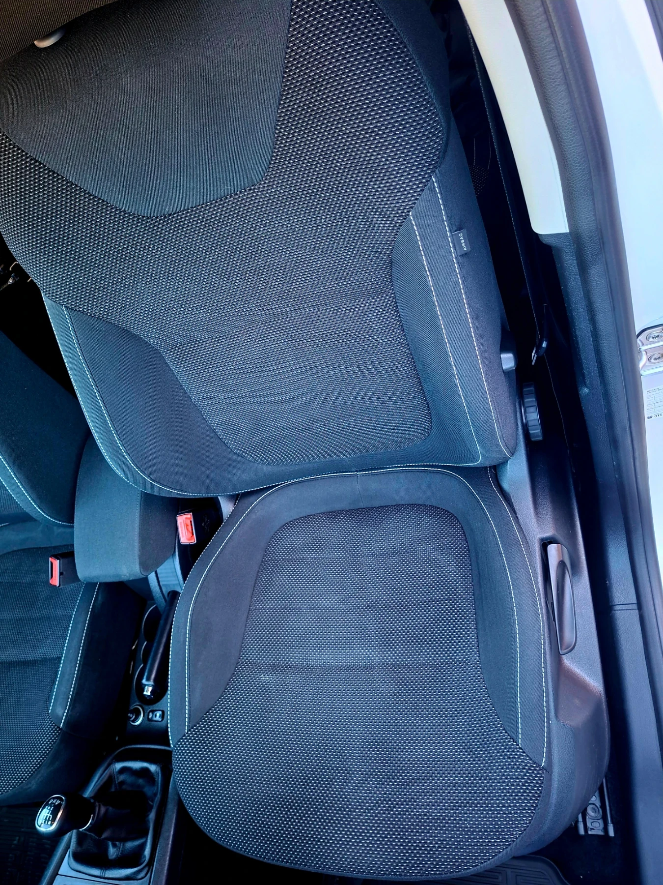 Skoda Yeti 2.0.TDI 4x4 FULL MAX, снимка 12 - Автомобили и джипове - 53838782