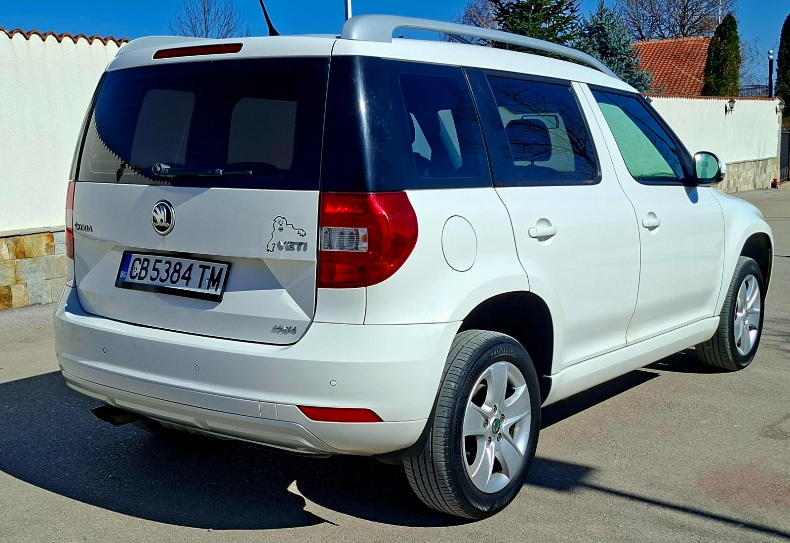 Skoda Yeti 2.0.TDI 4x4 FULL MAX, снимка 5 - Автомобили и джипове - 53838782