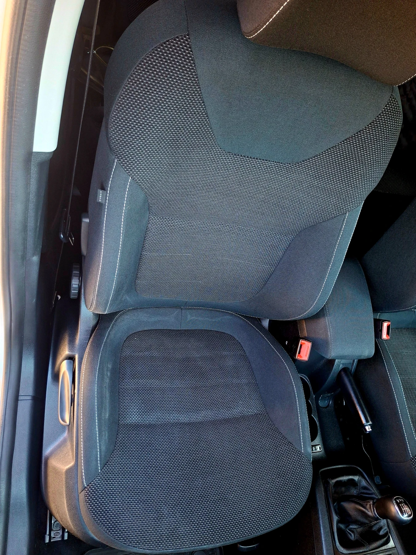 Skoda Yeti 2.0.TDI 4x4 FULL MAX, снимка 13 - Автомобили и джипове - 53838782