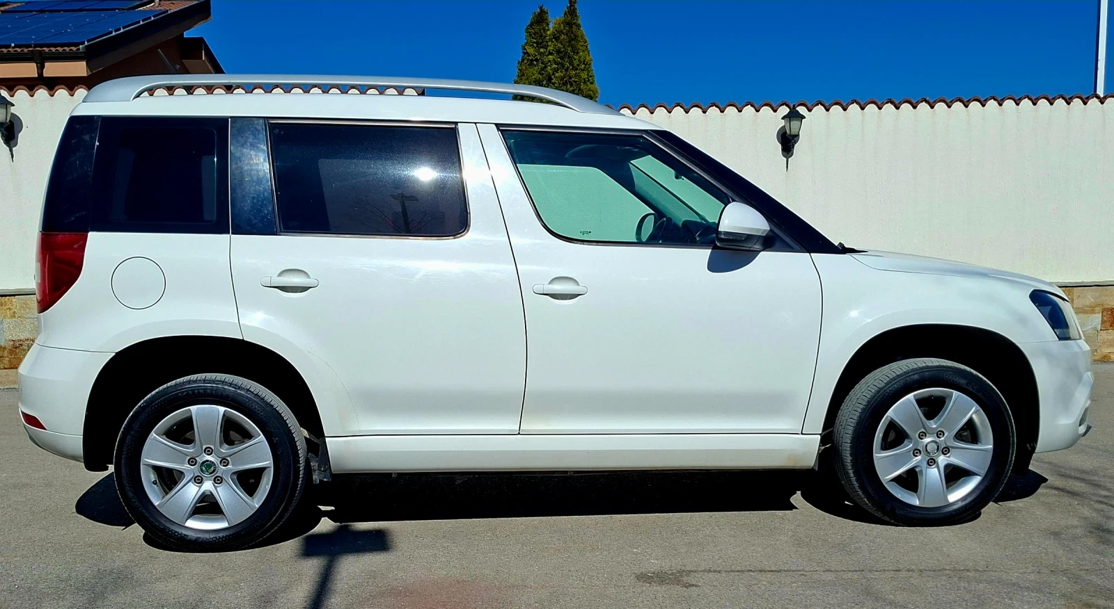 Skoda Yeti 2.0.TDI 4x4 FULL MAX, снимка 4 - Автомобили и джипове - 53838782