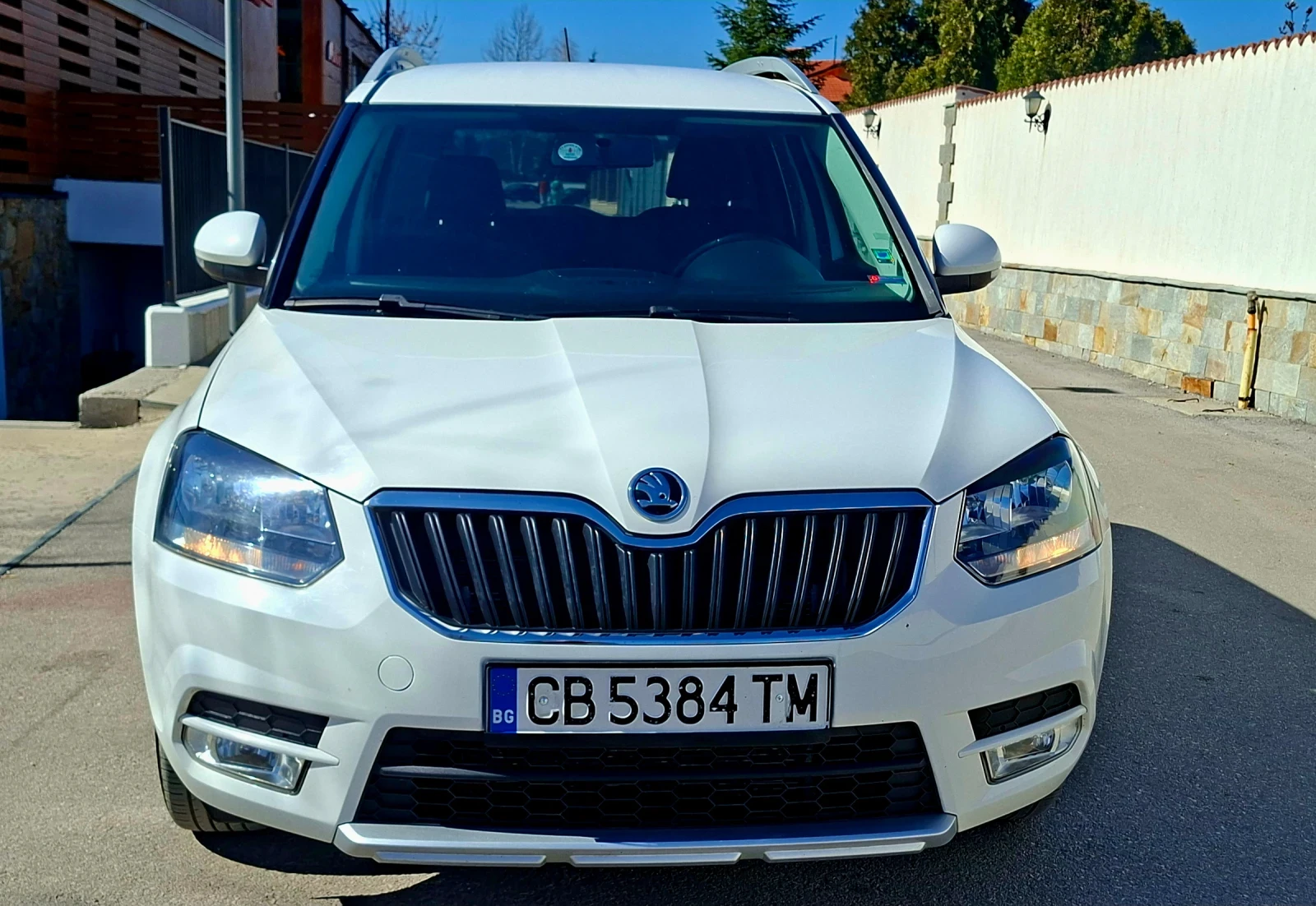 Skoda Yeti 2.0.TDI 4x4 FULL MAX, снимка 2 - Автомобили и джипове - 53838782