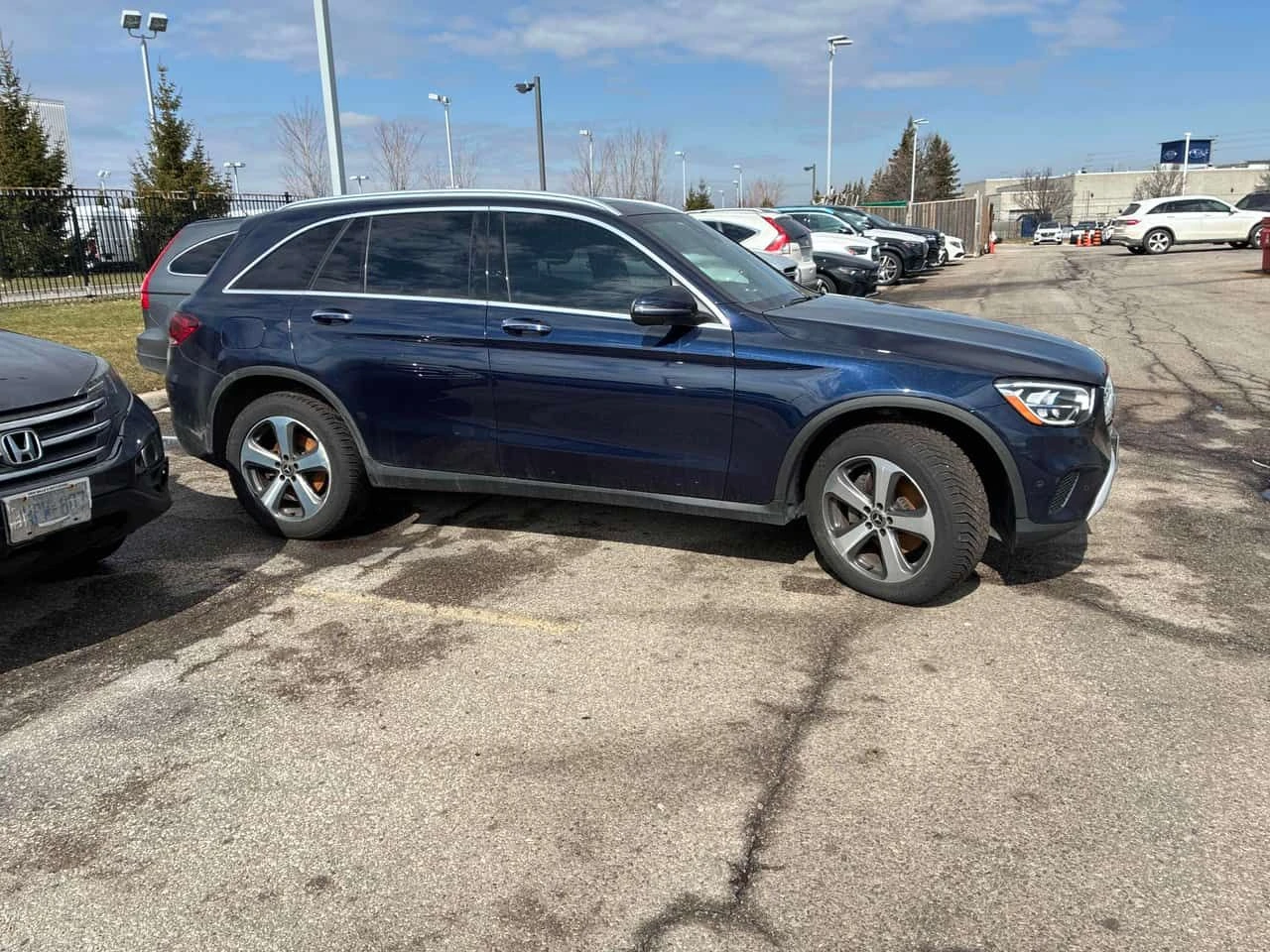 Mercedes-Benz GLC 300 4MATIC * DISTRONIC* PANORAMA* 360КАМЕРА* , снимка 3 - Автомобили и джипове - 53919178
