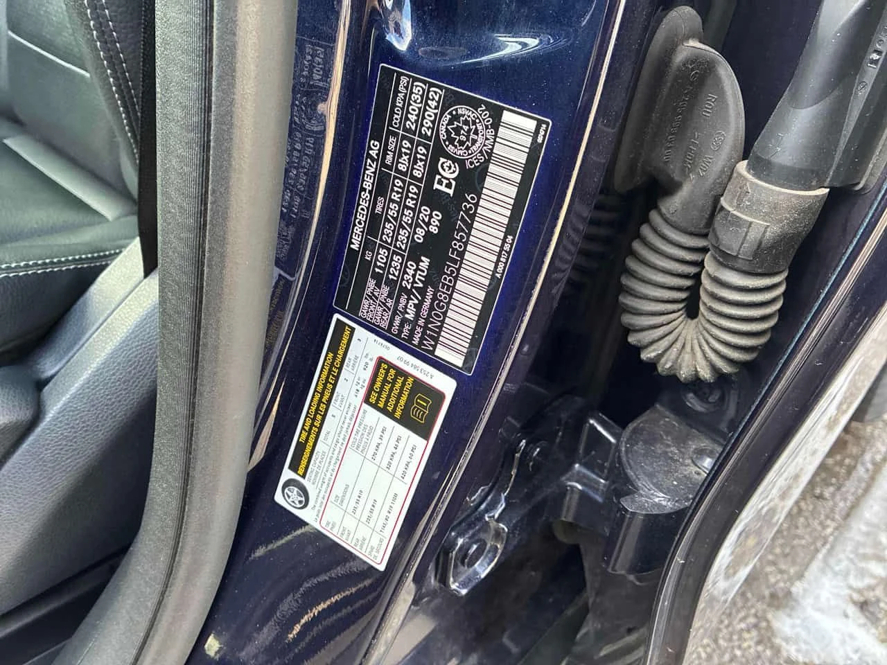 Mercedes-Benz GLC 300 4MATIC * DISTRONIC* PANORAMA* 360КАМЕРА* , снимка 10 - Автомобили и джипове - 53919178