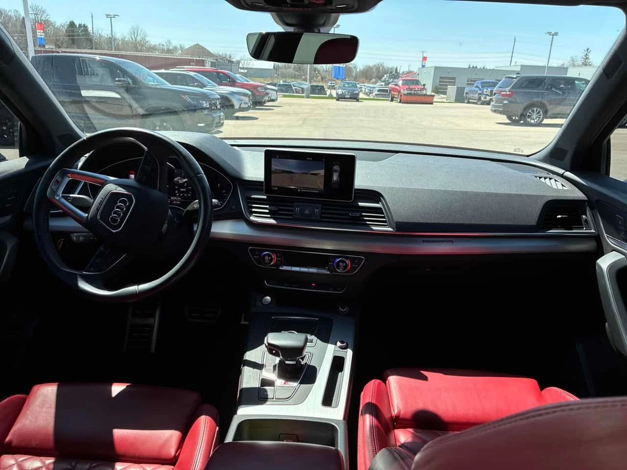 Audi SQ5 Technik  CARFAX, снимка 11 - Автомобили и джипове - 54297066