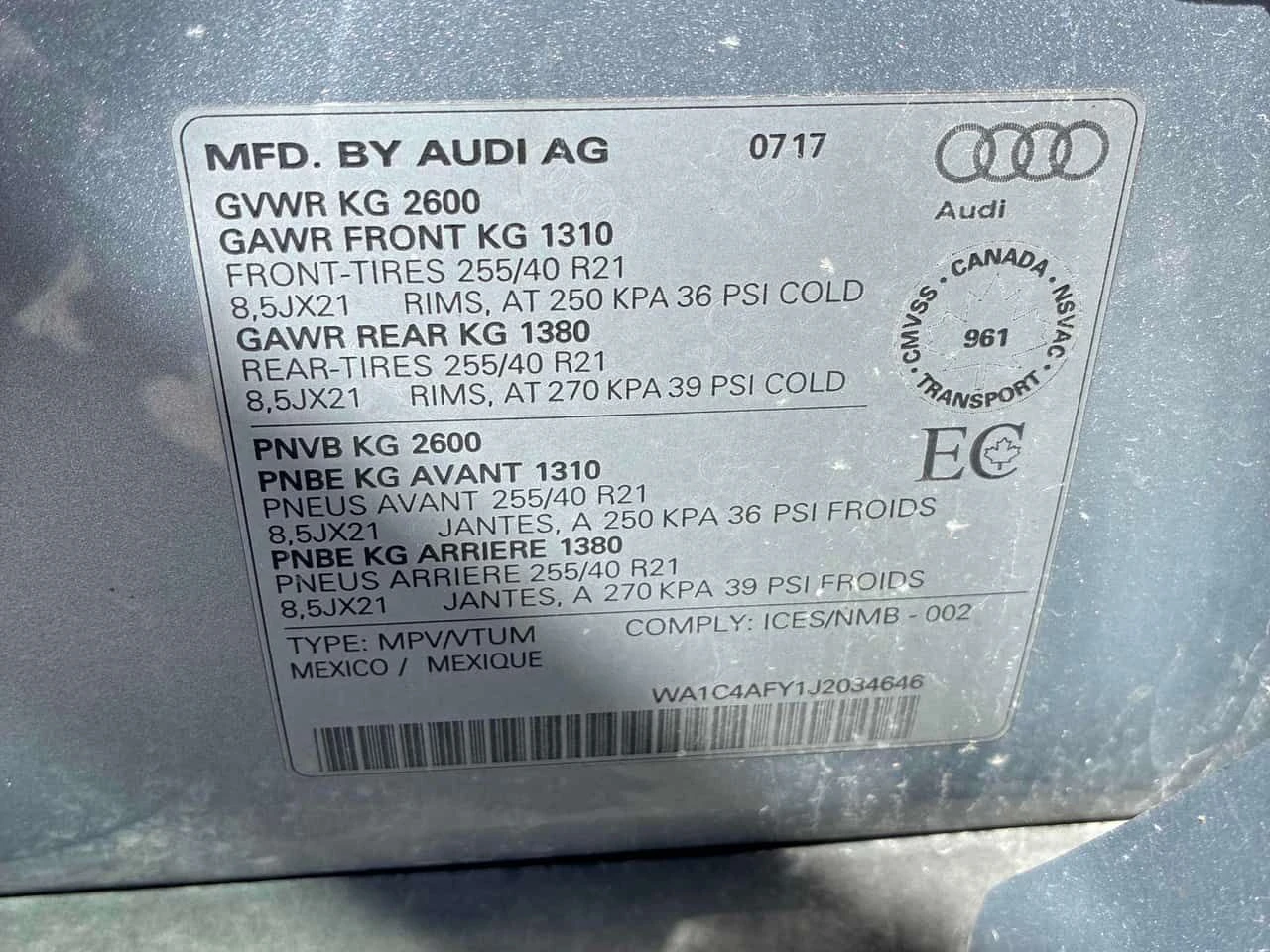 Audi SQ5 Technik  CARFAX, снимка 10 - Автомобили и джипове - 54297066