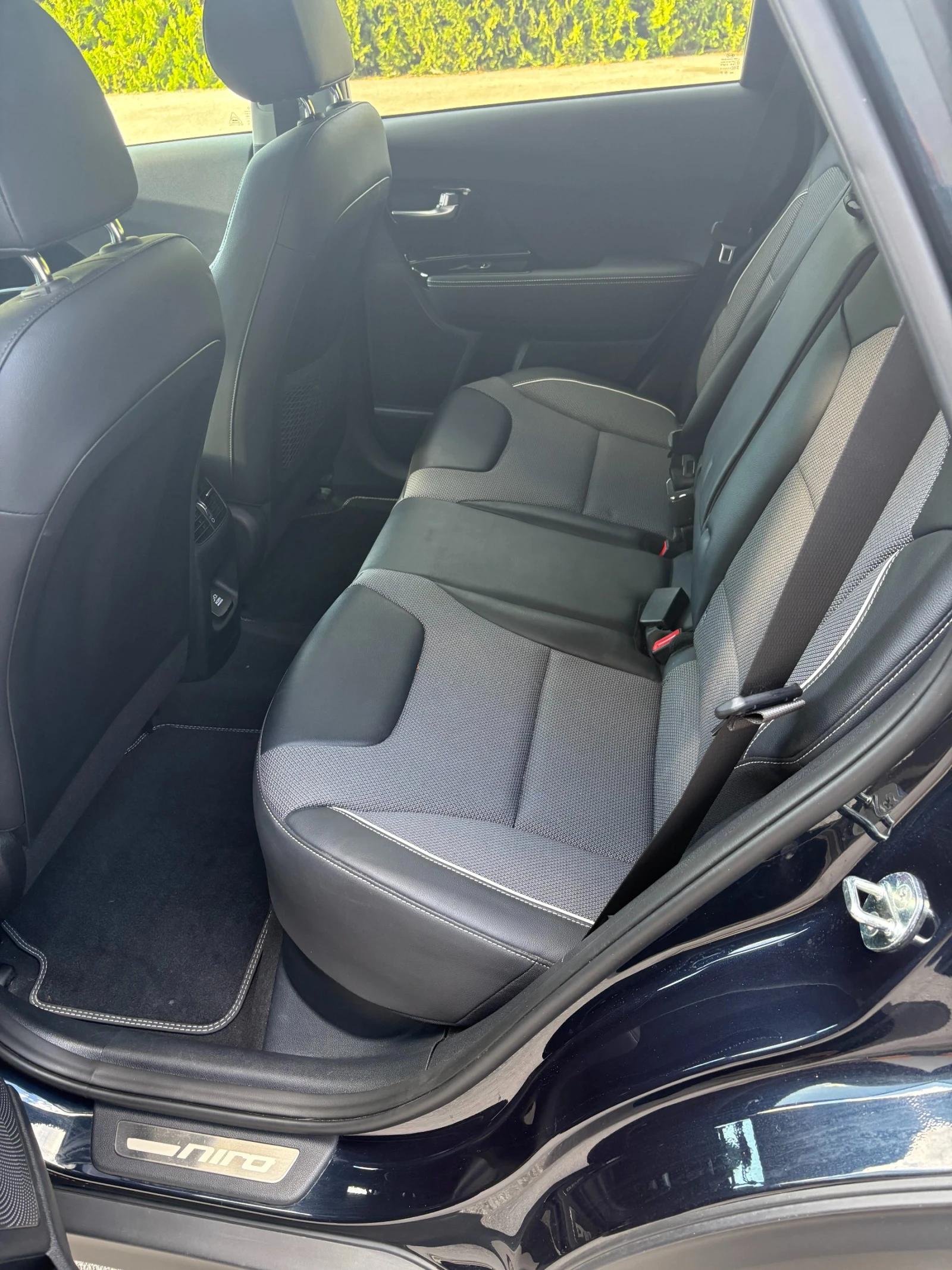 Kia Niro 64 KW , снимка 8 - Автомобили и джипове - 54348231