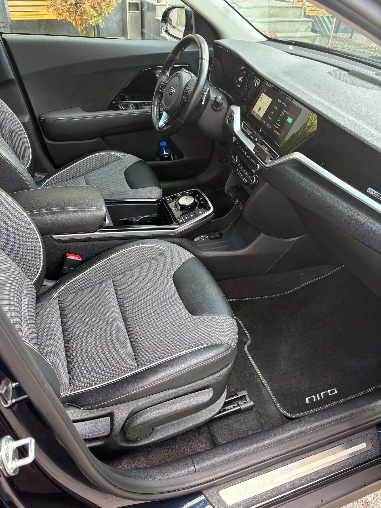 Kia Niro 64 KW , снимка 6 - Автомобили и джипове - 54348231