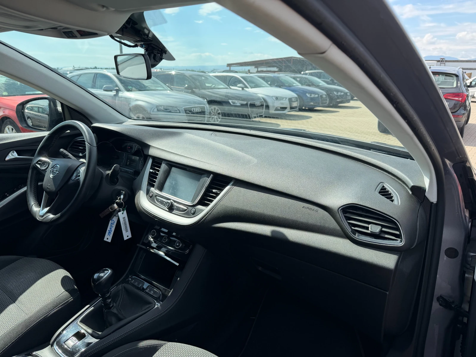 Opel Grandland X 1.6CDTI NAVI EURO 6, снимка 10 - Автомобили и джипове - 54565039