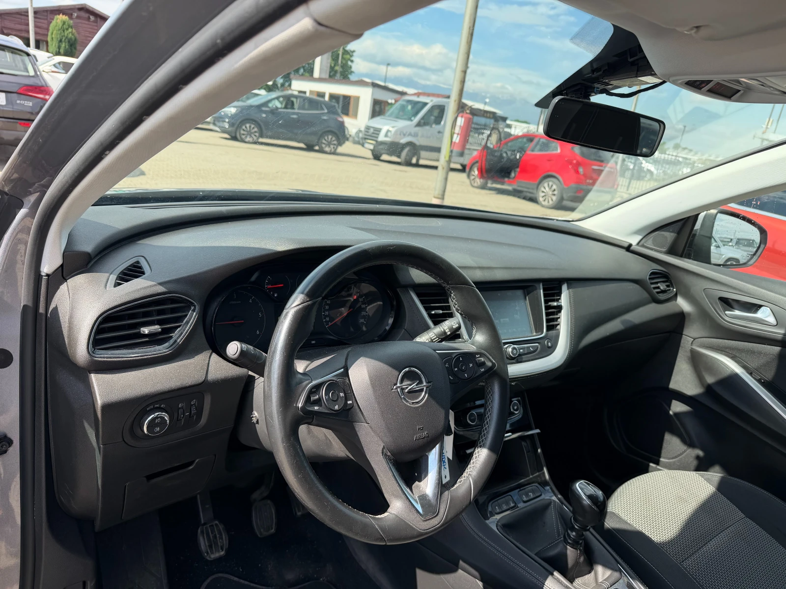 Opel Grandland X 1.6CDTI NAVI EURO 6, снимка 11 - Автомобили и джипове - 54565039