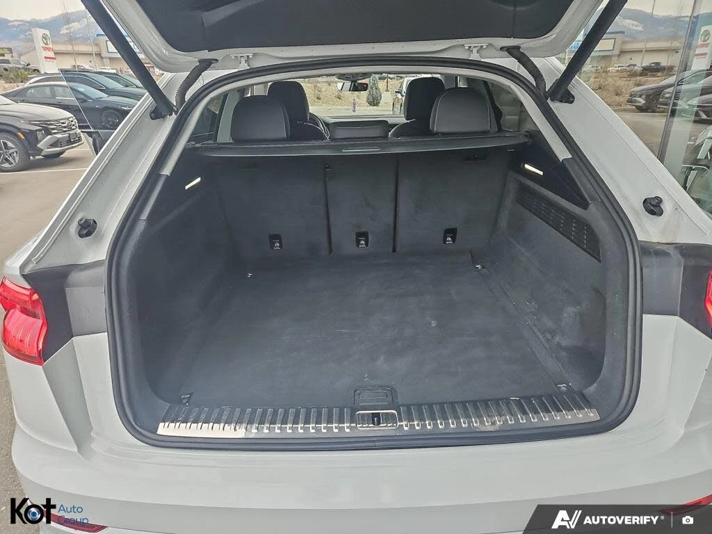 Audi Q8 Progressiv 55 TFSI, снимка 17 - Автомобили и джипове - 55094929