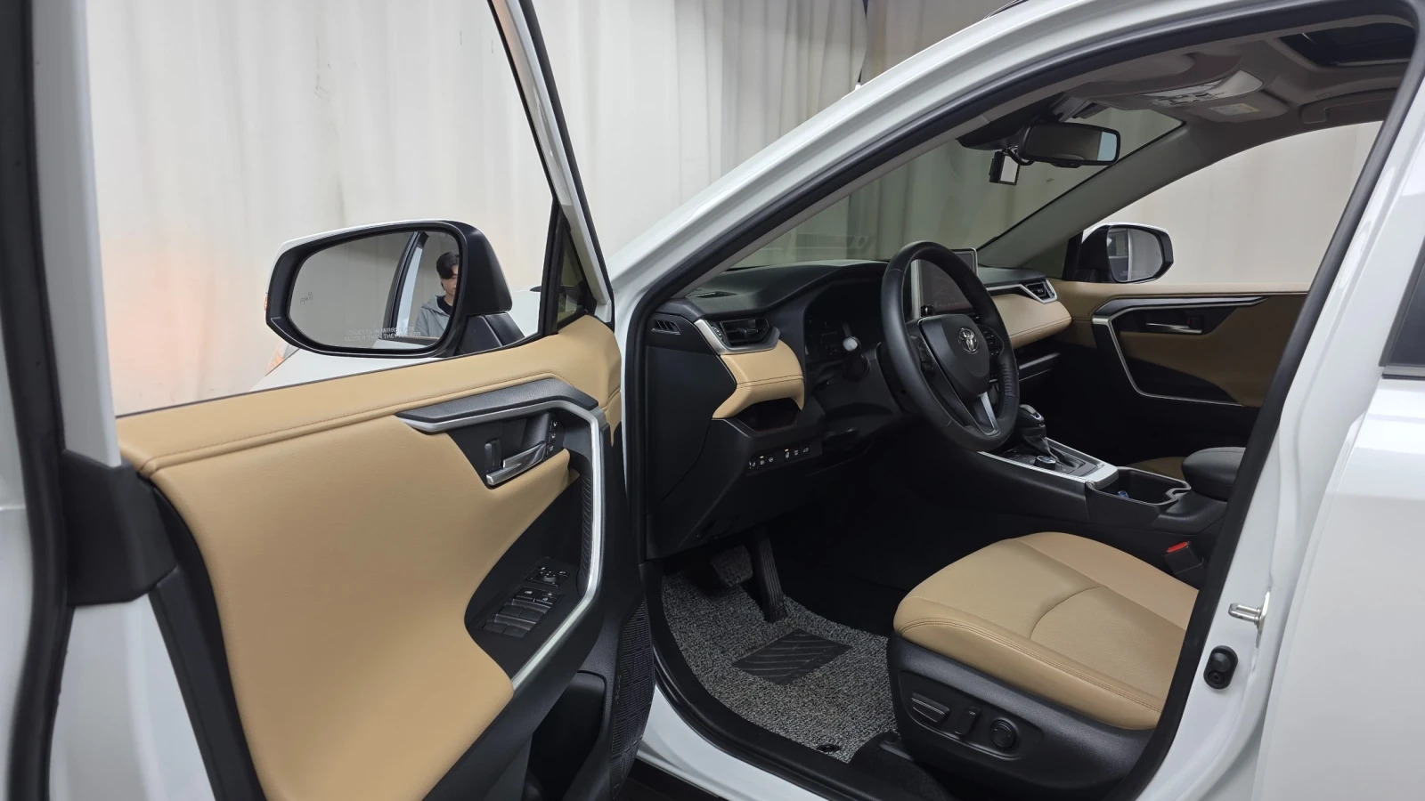 Toyota Rav4 * HYBRID* LIMITED* AWD* , снимка 11 - Автомобили и джипове - 56094861